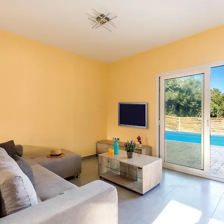 Villa Kambos Corfu Agios Stefanos (Thinali)