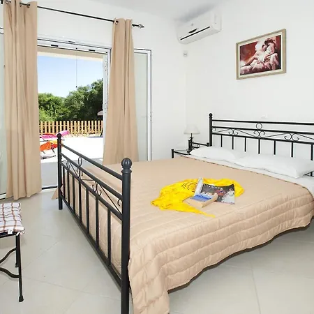 Villa Kambos Corfu Agios Stefanos (Thinali)